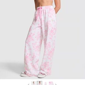 PINK Victoria's Secret Pink Floral Lounge Pants